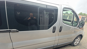 Opel Vivaro 1.9 R4 DTi 74kw (4 foto / 9)