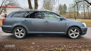 Toyota Avensis 2,2 130kw 2005a. (3 foto / 8)
