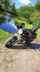 Ducati Monster 600 1999 (5 фото из 8)