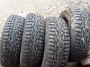 Диски + шипованные шины 175/70 R14 (2 фото из 9)