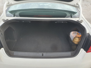 Volkswagen Passat b7 1.4 , 90kw (5 foto / 8)