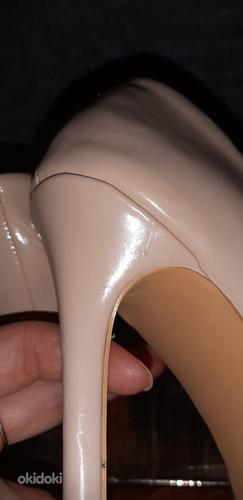 Женская обувь 38 (фото #2)