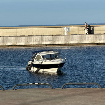 Приватная морская прогулка на моторной лодке Bella 560 HT