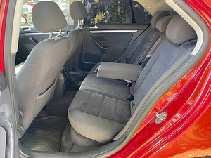 Volkswagen Jetta 1.6 (7 foto / 10)