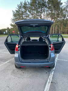 Auto Citroen C4 Picasso 1.6 HDi 80kw (9 foto / 13)
