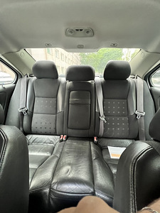 Volvo S60 2.4 (8 foto / 11)