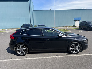 Volvo v40 R-Design (3 foto / 11)