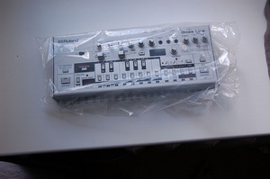 Roland TB-03. (3 фото из 3)