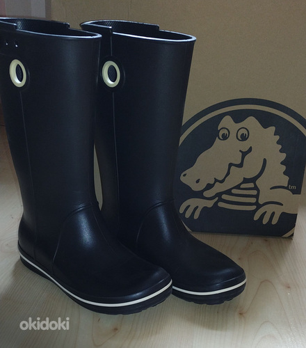 Crocs saapad suurus W7 kasutatud