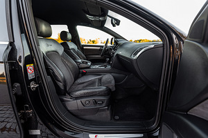 Audi Q7 4.2 TDI v8 240kw S-Line (10 foto / 14)