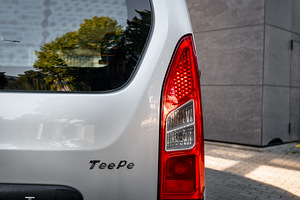 Peugeot Partner Tepee 1.6 HDI (7 foto / 14)