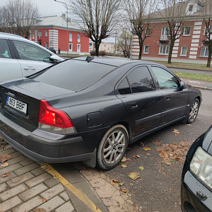 Volvo s60 d5 2.4 2002a (9 foto / 10)