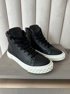 Giuseppe Zanotti jalatsid UUED 39,5 (2 foto / 6)