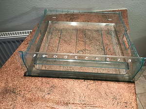 Riiulid ja sahtlid, külmkapp Electrolux ER9004B (6 foto / 7)