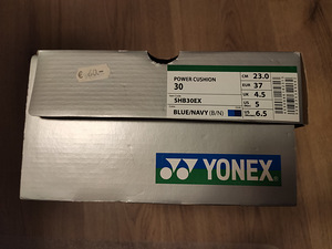 Yonexi sulgpallitossud Power Cushion 30, suurus 37 (3 foto / 3)