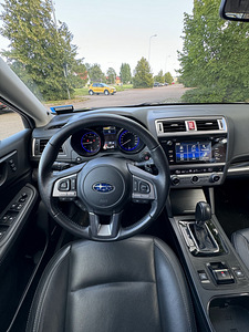 Subaru Outback Summit 2.5 129kW (6 foto / 13)