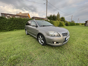 Toyota Avensis 2.2 130kw 2007 a (2 foto / 9)