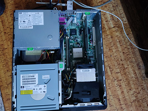 Lauaarvuti HP Compaq ds7800 (3 foto / 3)