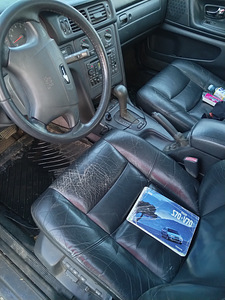 Volvo V70XC (8 фото из 13)