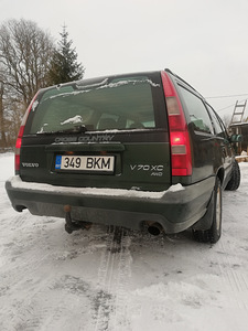 Volvo V70XC (2 фото из 13)