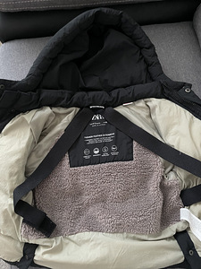 Куртка Zara (3 фото из 3)