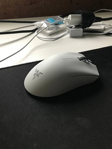 Razer DeathAdder V3 Pro Белый (2 фото из 2)