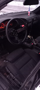 BMW E36 320i ручной (5 фото из 5)