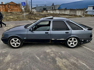 Ford Sierra 2.0is 85kw (4 foto / 12)