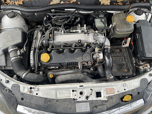 Opel Astra (5 фото из 6)