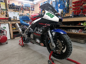 Yamaha r6 velgedel piigid (3 foto / 5)