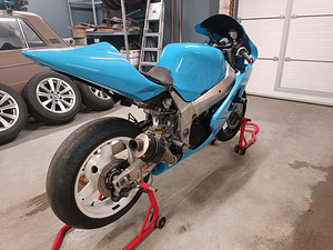 Suzuki gsx-r 600 (5 фото из 7)