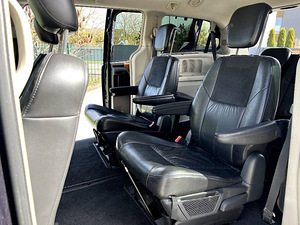 Chrysler Grand Voyager Limited (7 foto / 10)