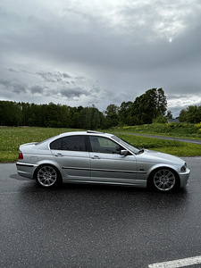 BMW 328i manuaal (6 foto / 7)