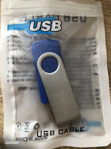 2TB Флешкa (2 фото из 2)