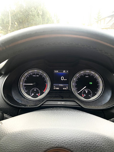 Škoda Octavia 2019 (8 foto / 10)