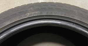 Yokohama Blueaearth Winter V905 235/45R18 (2TK) (3 foto / 5)