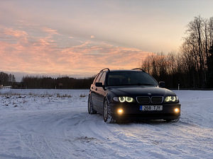 BMW 320d 110kw Shadowline (1 foto / 7)