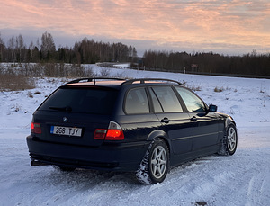 BMW 320d 110kw Shadowline (4 foto / 7)