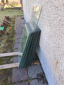 Kasvuhoone kasutatud klaas (1 foto / 2)
