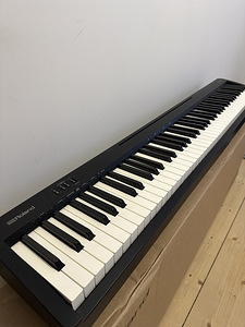 Digitaalklaver Roland FP-10 (2 foto / 3)