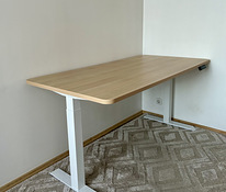 Офисный стол (с регулируемой высотой)