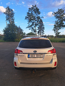 Subaru outback 2.5 (8 фото из 9)