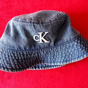 Kaubamärgiga Denim Panama, tuntud kaubamärk CK. 56 - 58 (1 foto / 2)