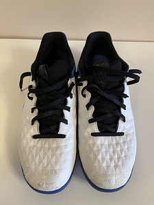 Nike Tiempo saalijalgpalli jalanoud 43 (2 foto / 5)