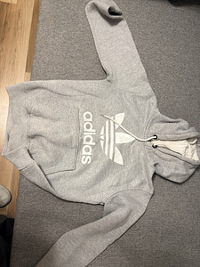Женская одежда (4 фото из 10)