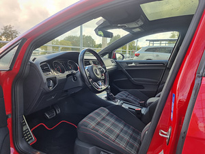 Volkswagen Golf GTI (6 foto / 15)