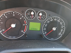 Ford Fusion 1.4 Disel (7 foto / 7)