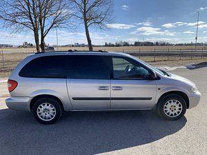 Chrysler Grand Voyager (2 foto / 15)