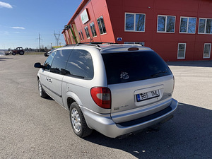 Chrysler Grand Voyager (5 foto / 15)