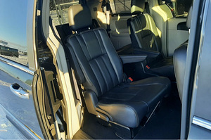 Lancia Voyager 2.8 R4 CRD 120kW (2 foto / 14)